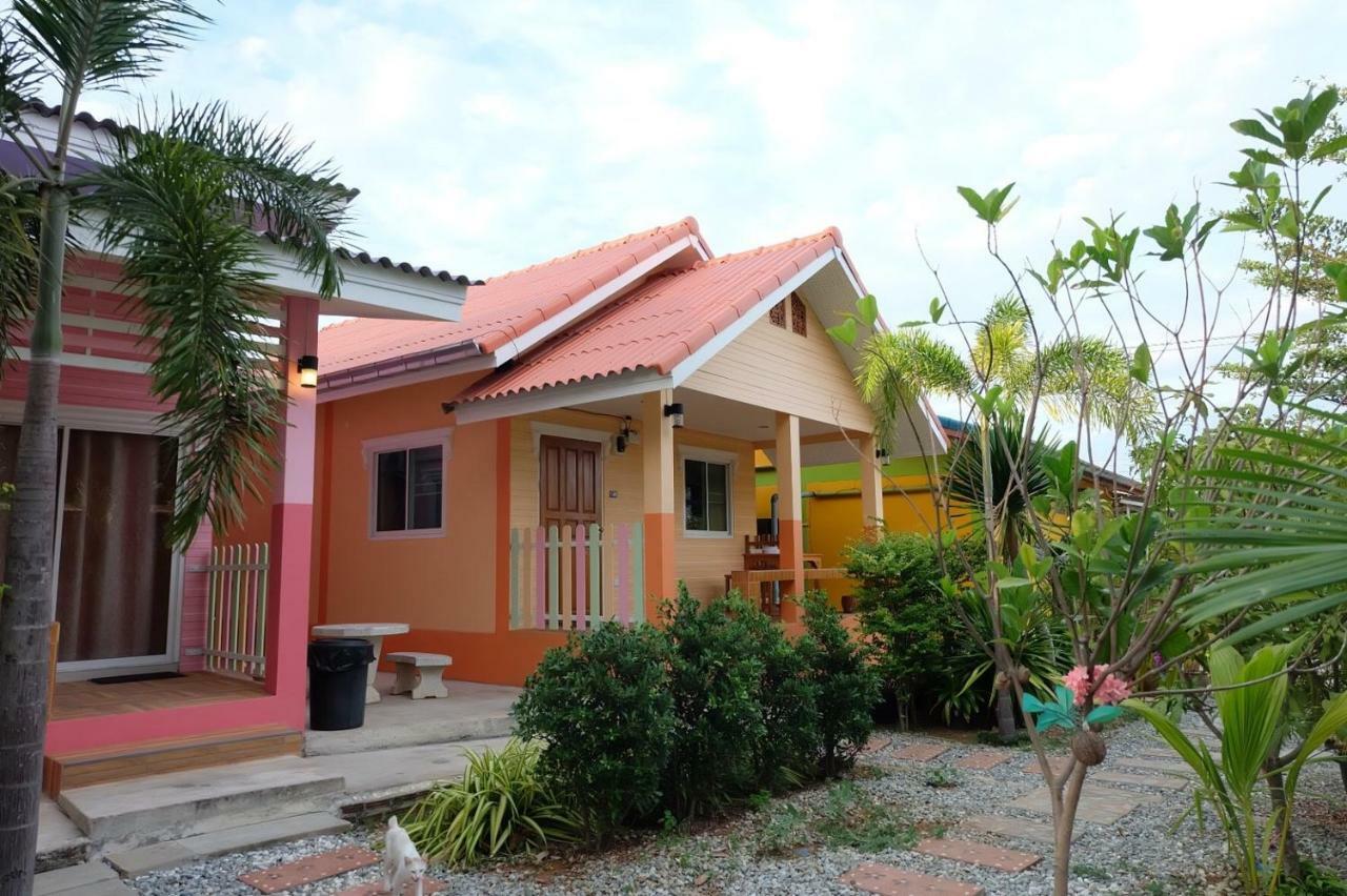 Thippawan Bungalow Ko Si Chang Exterior foto