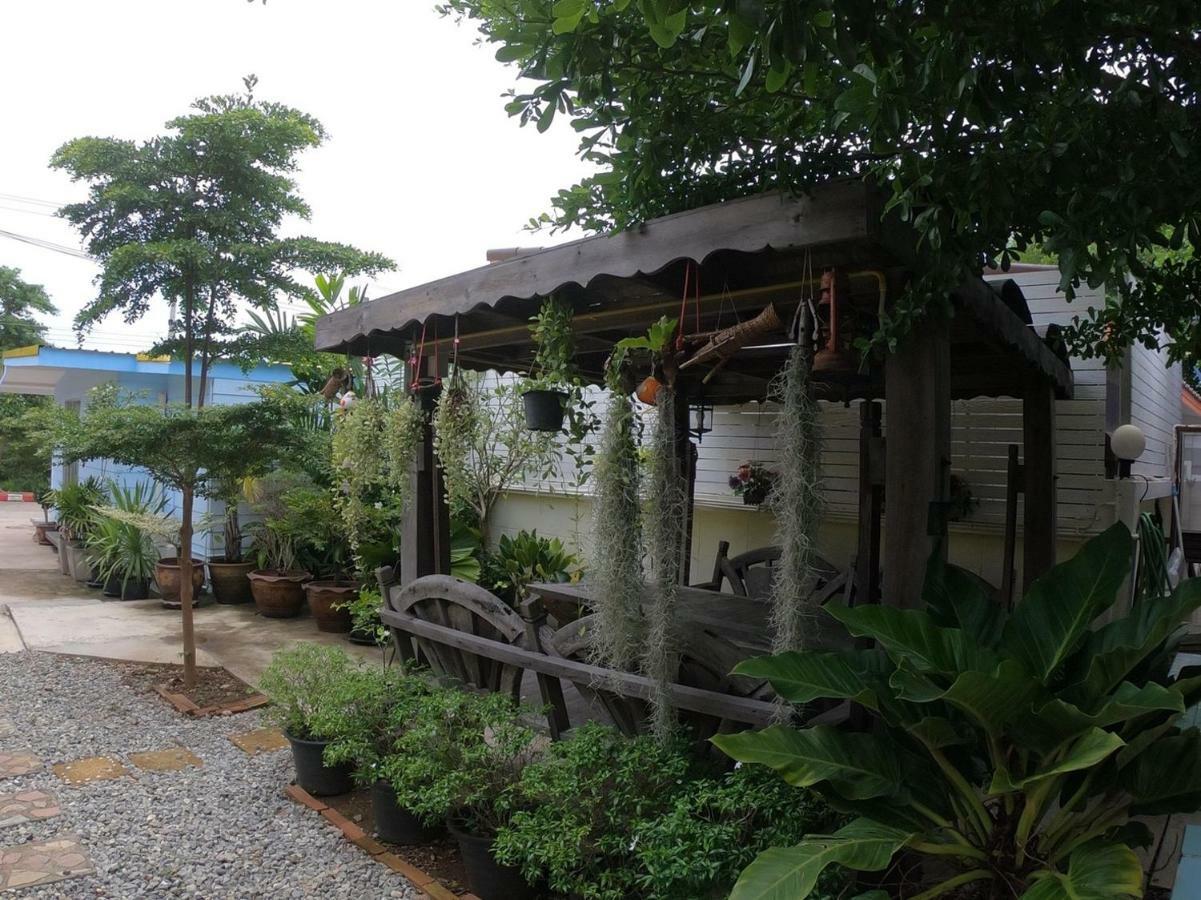 Thippawan Bungalow Ko Si Chang Exterior foto